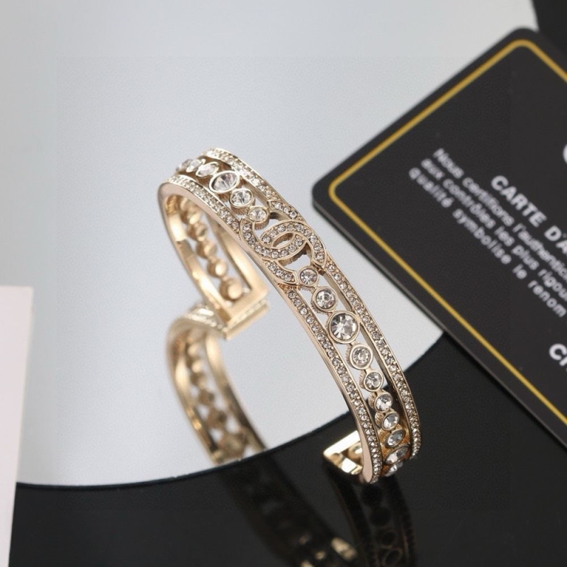 Ch**el bracelets